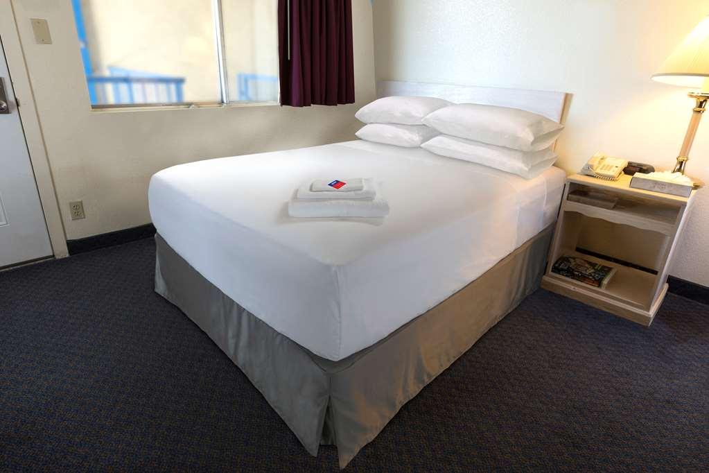 Americas Best Value Inn & Suites-Boise Room photo